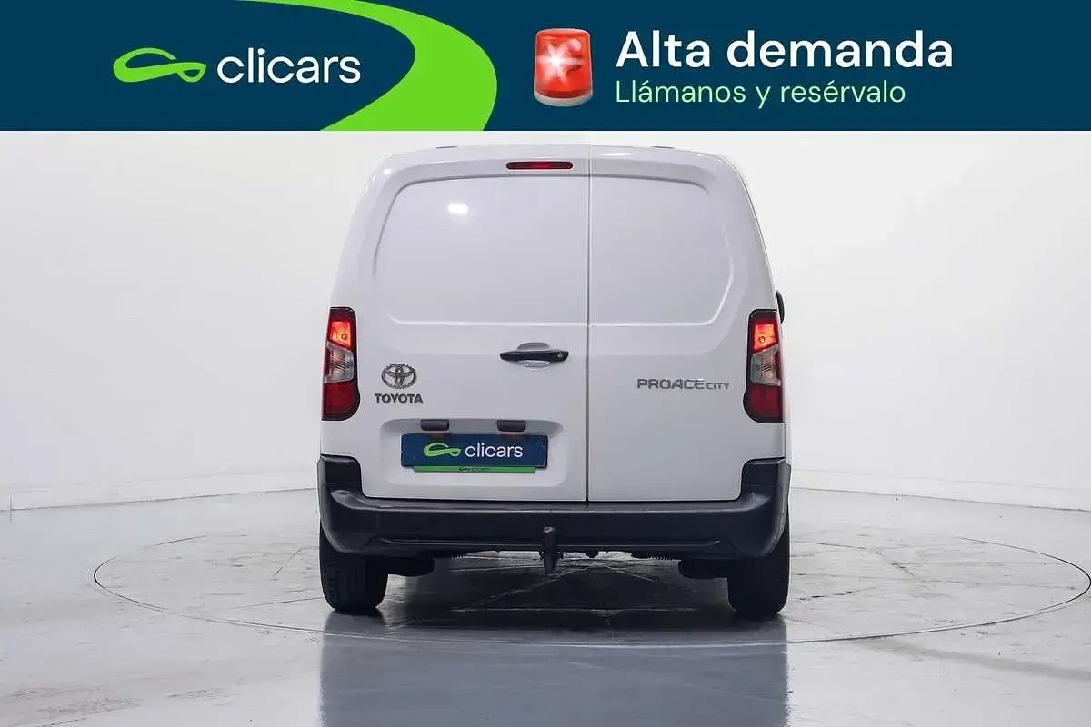 Usado Toyota Proace City City 102 CV (75 kW) 2022 Blanco Monovolumen