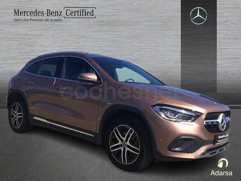 Usado Mercedes GLA200 Progressive 150 HP (110 kW) 2022 Rosa SUV