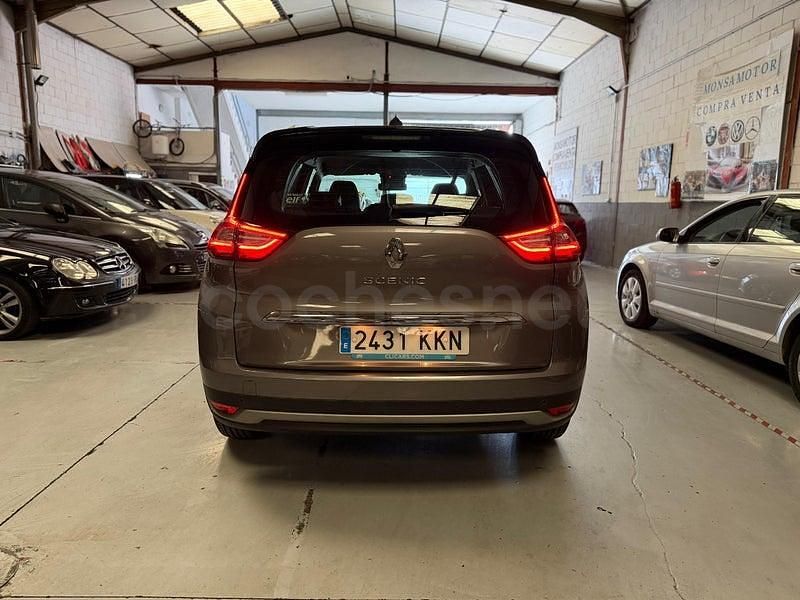 Usado Renault Grand Scénic IV Zen 130 CV (95 kW) 2018 Beige Monovolumen