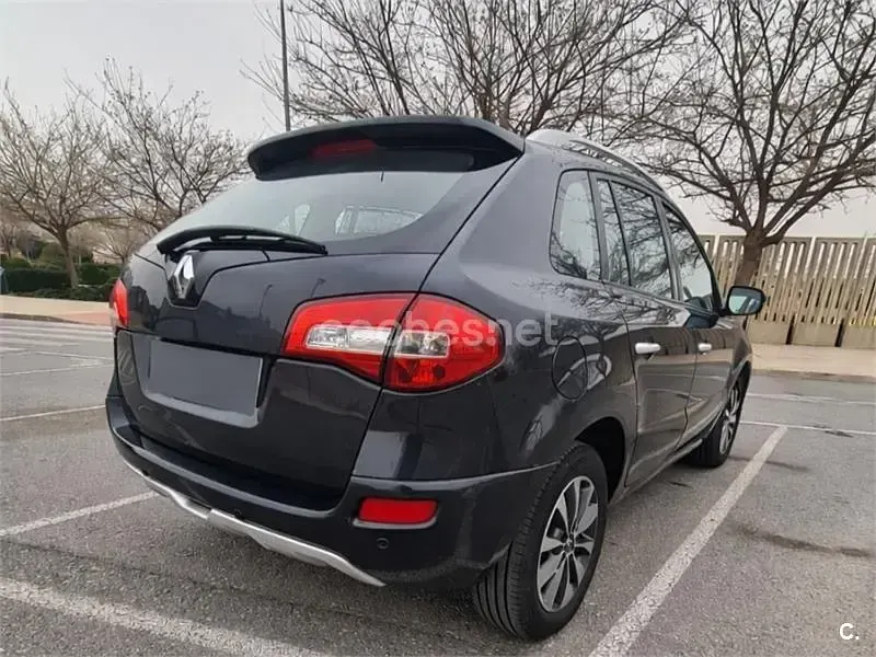 Usado Renault Koleos Dynamique 150 CV (110 kW) 2012 Gris / plata SUV