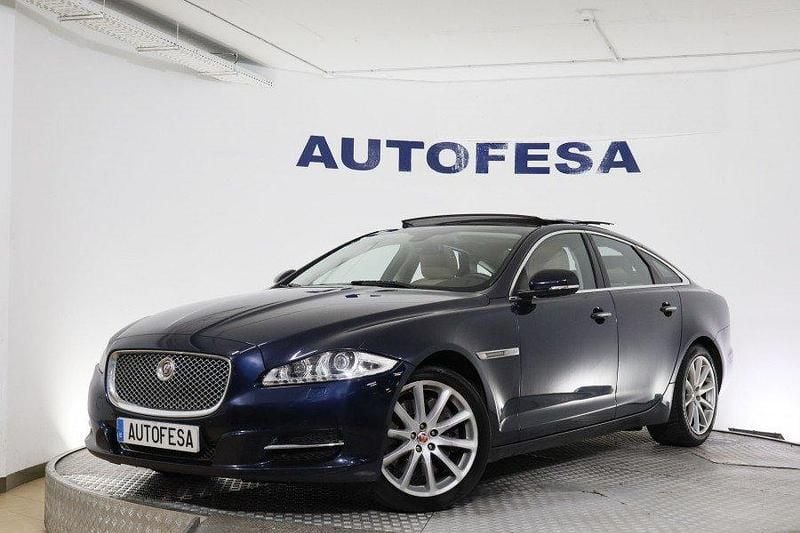 Azul Usado 2014 Jaguar XJ Luxury Berlina | 17.850 € - Imagen 1/4