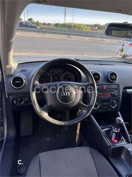 Gris / plata Usado 2004 Audi A3 Ambition Berlina | 3000 € (Super precio) - Imagen 1/1