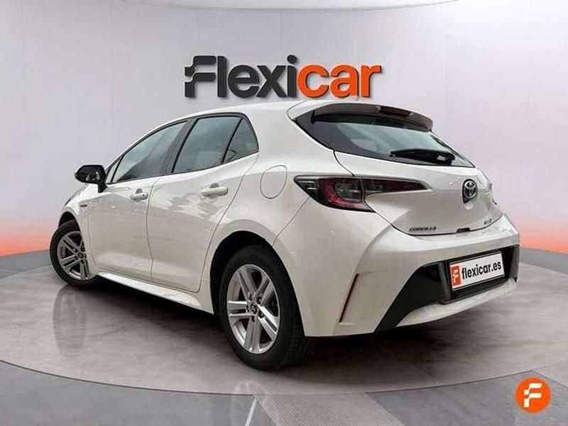 Käytetty Toyota Corolla Active 122 HP (89 kW) 2020 Valkoinen Viistoperä