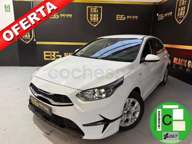 Usado Kia Ceed 120 CV (88 kW) 2024 Blanco Utilitario
