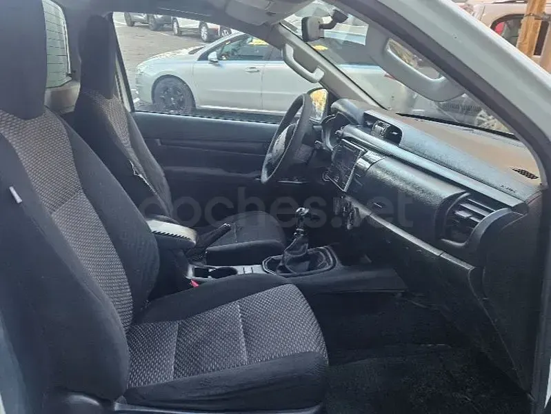 Usado Toyota HiLux 150 CV (110 kW) 2019 Blanco Pickup/Camioneta