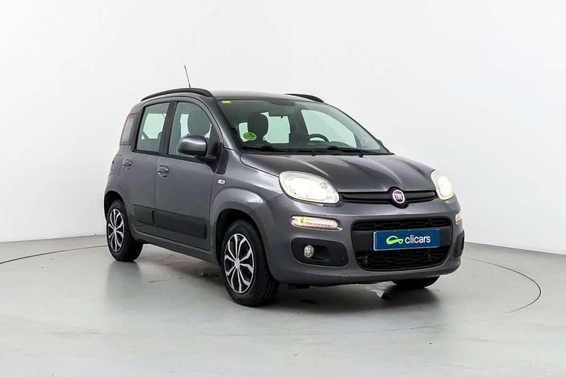 Usado Fiat Panda Lounge 69 CV (50 kW) 2018 Gris Utilitario