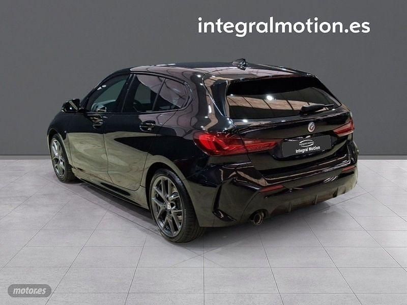 Usado BMW 116 115 HP (84 kW) 2023 Preto Citadino
