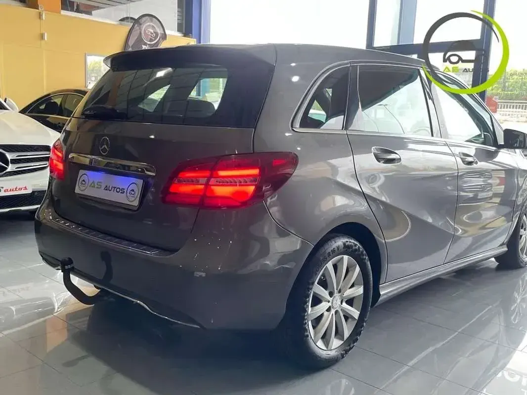 Usado Mercedes B Electric Drive 66 kW (90 CV) 2015 Gris Utilitario