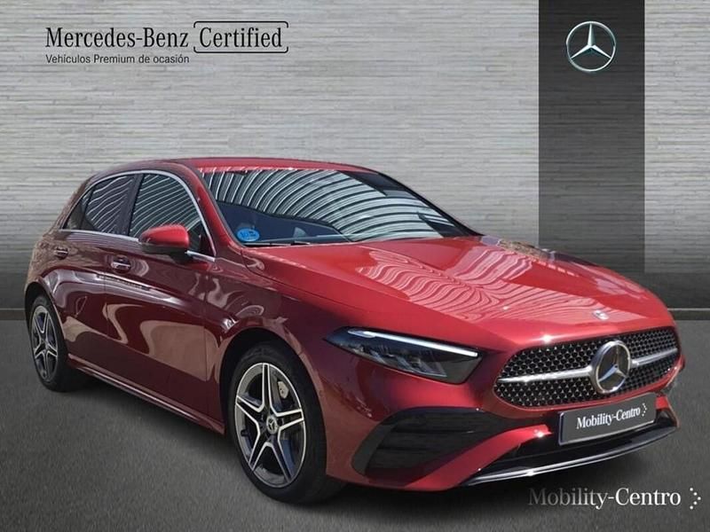 Usado Mercedes A250 163 CV (119 kW) 2024 Manufaktur rojo patagonia metalizado
