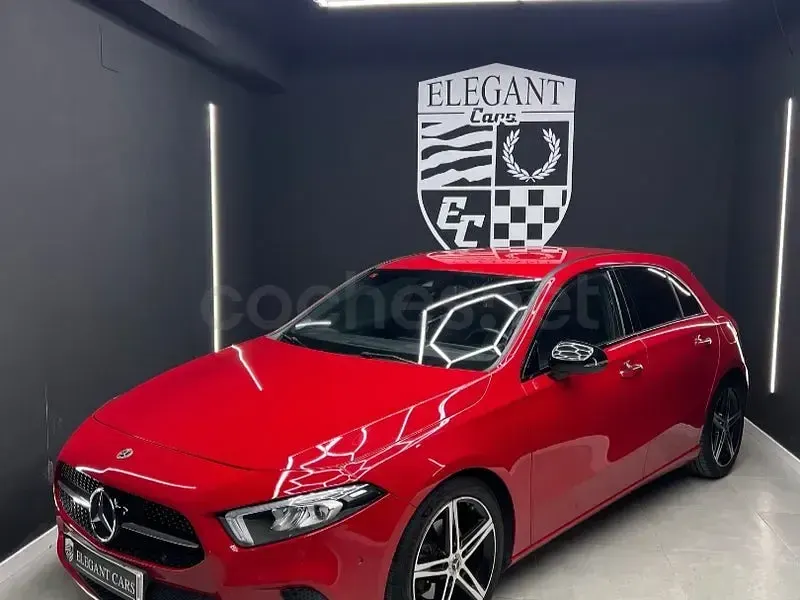 Usado Mercedes A180 116 CV (85 kW) 2019 Rojo Berlina