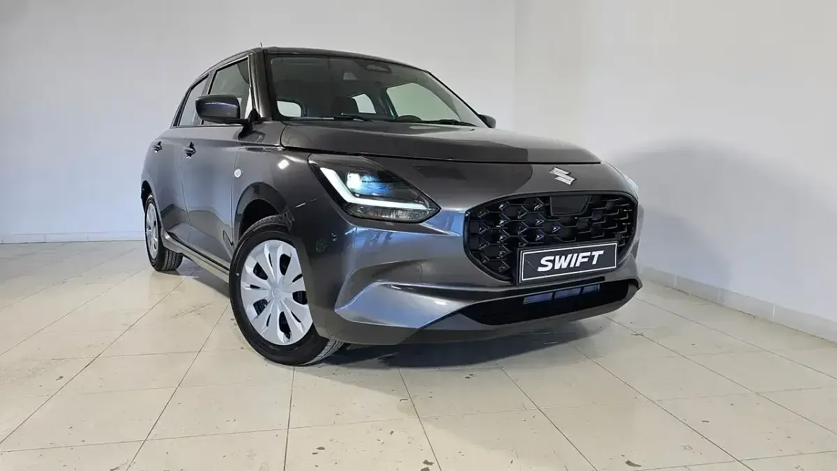 Usado Suzuki Swift 82 CV (60 kW) 2024 Gris Utilitario