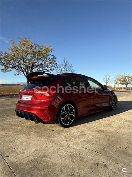 Usado Ford Focus ST-Line 150 CV (110 kW) 2020 Granate Berlina