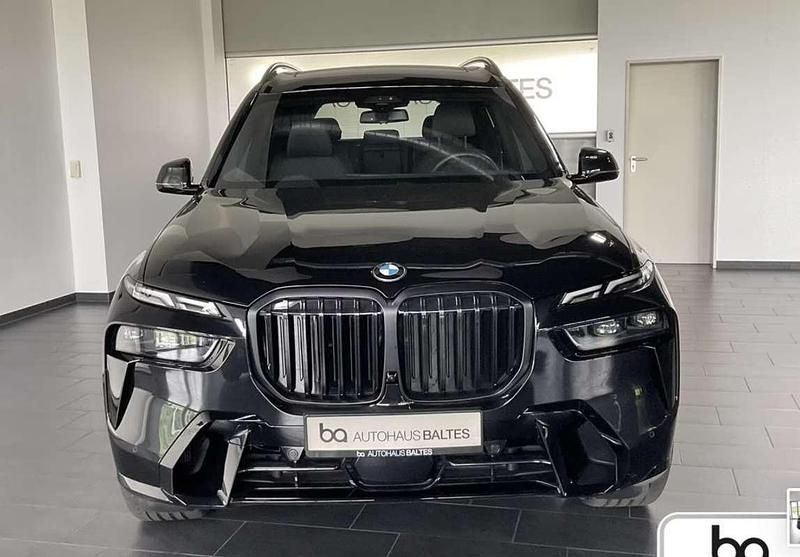 Usado BMW X7 M Sport 352 CV (258 kW) 2025 Negro SUV