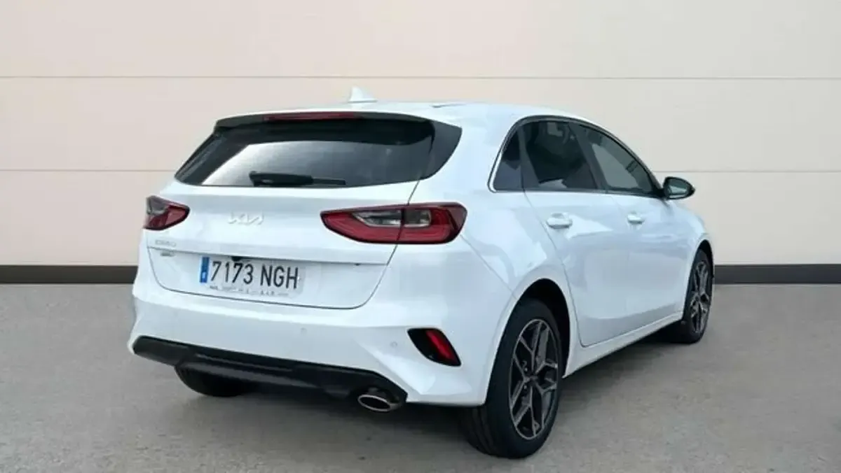 Nuevo Kia Ceed 140 CV (102 kW) 2025 Blanco Utilitario