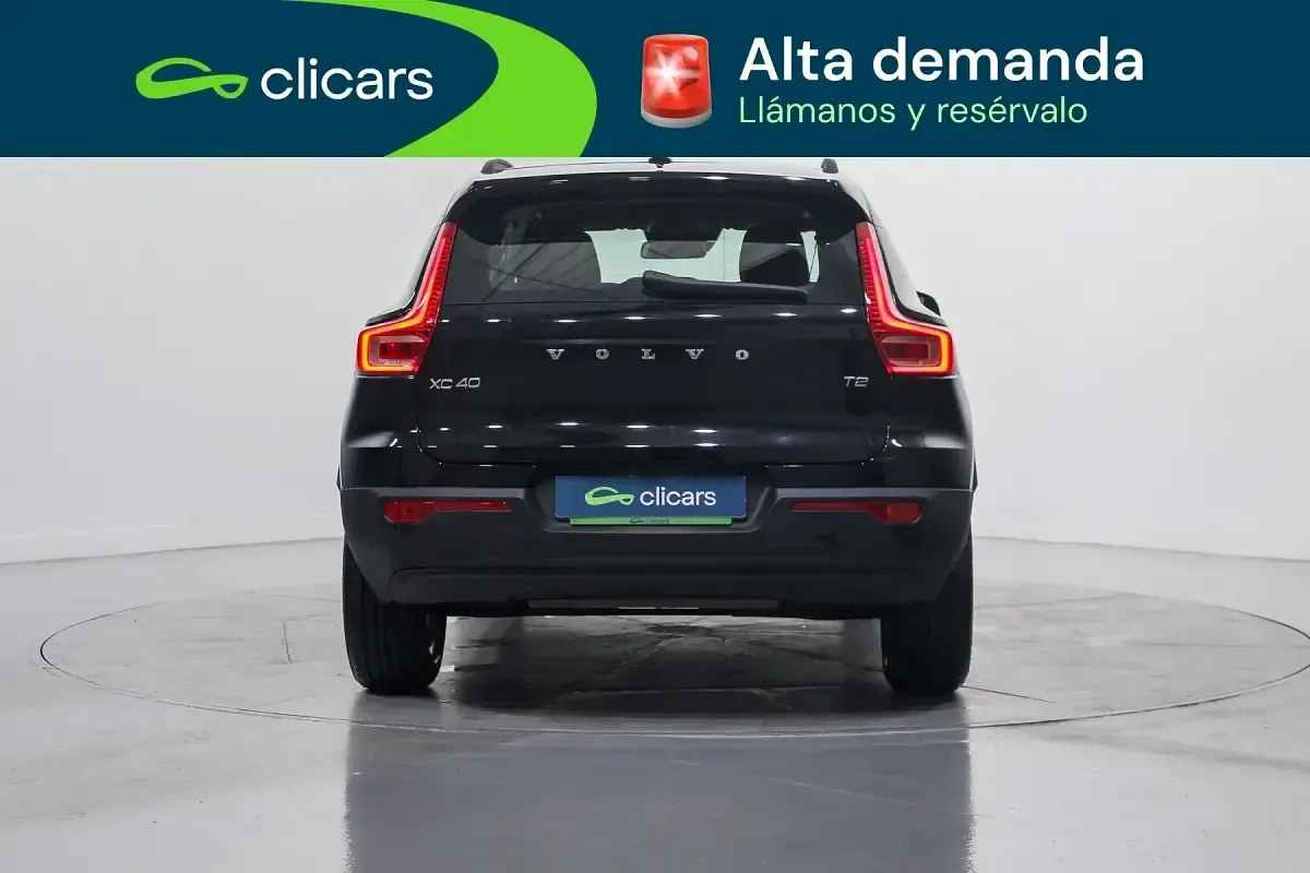 Usado Volvo XC40 Momentum 129 CV (94 kW) 2021 Negro SUV