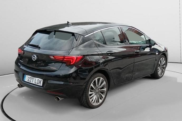 Usado Opel Astra Elegance 145 CV (106 kW) 2019
