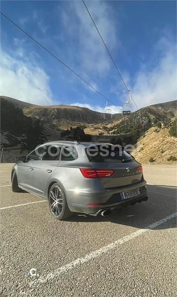 Usado Seat Leon ST CUPRA 300 CV (220 kW) 2018 Gris / plata Familiar