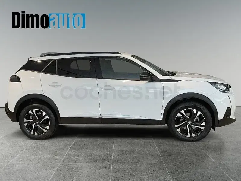 Usado Peugeot 2008 Allure 130 CV (95 kW) 2022 Blanco SUV