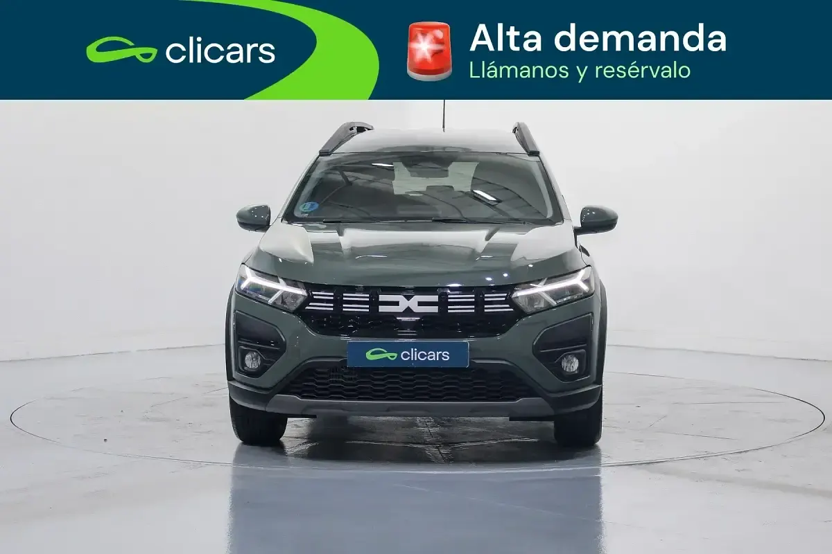 Usado Dacia Jogger Essentiel 110 CV (80 kW) 2025 Verde Monovolumen