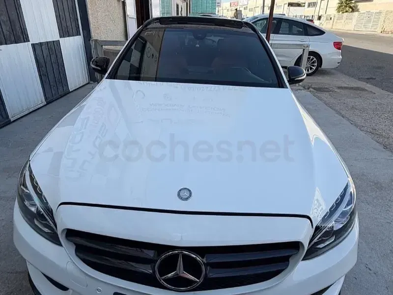 Usado Mercedes C220 AMG line 170 CV (125 kW) 2016 Blanco Familiar