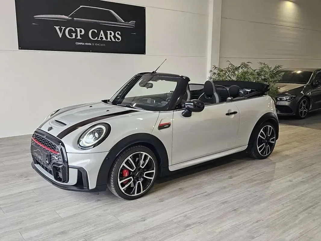 Usado Mini John Cooper Works Cabriolet 231 CV (169 kW) 2021 Gris Descapotable