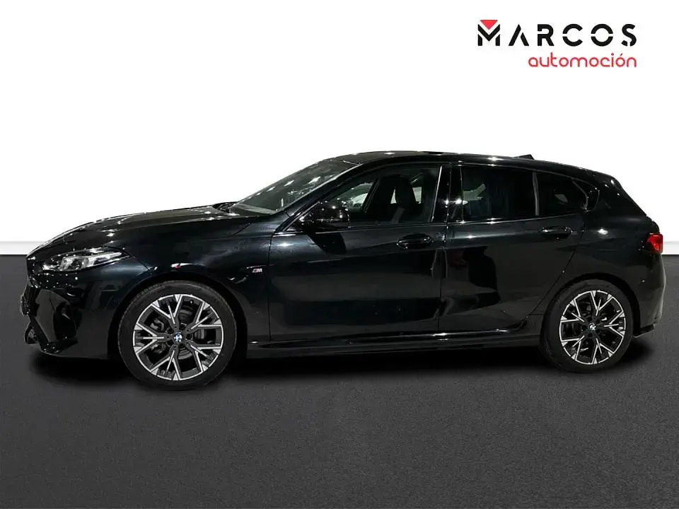 Usado BMW 120 Comfort Edition 163 CV (119 kW) 2025 Negro Utilitario