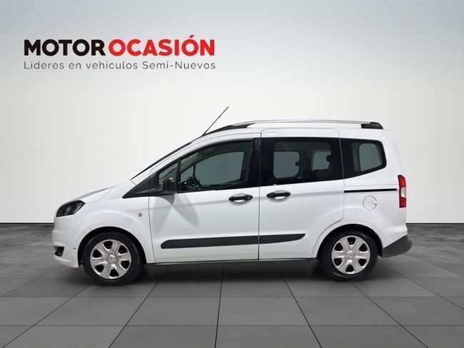 Usado Ford Tourneo Courier Trend 100 CV (73 kW) 2015 Blanco Monovolumen