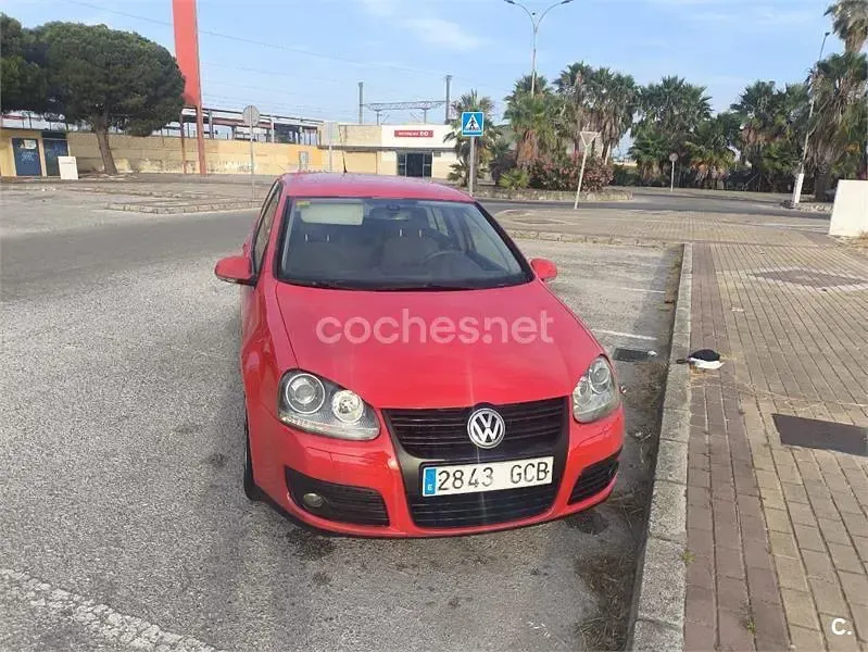 Usado VW Golf VI GT 105 CV (77 kW) 2008 Rojo Utilitario
