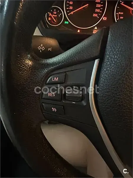Usado BMW 318 Comfort Edition 143 CV (105 kW) 2014 Negro Berlina