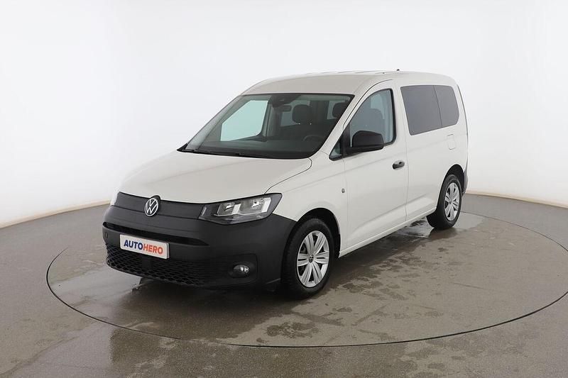 Usado VW Caddy 102 CV (75 kW) 2021 Blanco Monovolumen