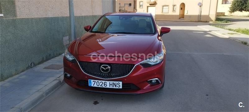 Rojo Usado 2013 Mazda 6 Luxury Berlina | 10.000 € (Buen precio) - Imagen 1/4