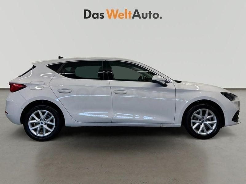 Usado Seat Leon Style 116 CV (85 kW) 2025 Blanco Berlina