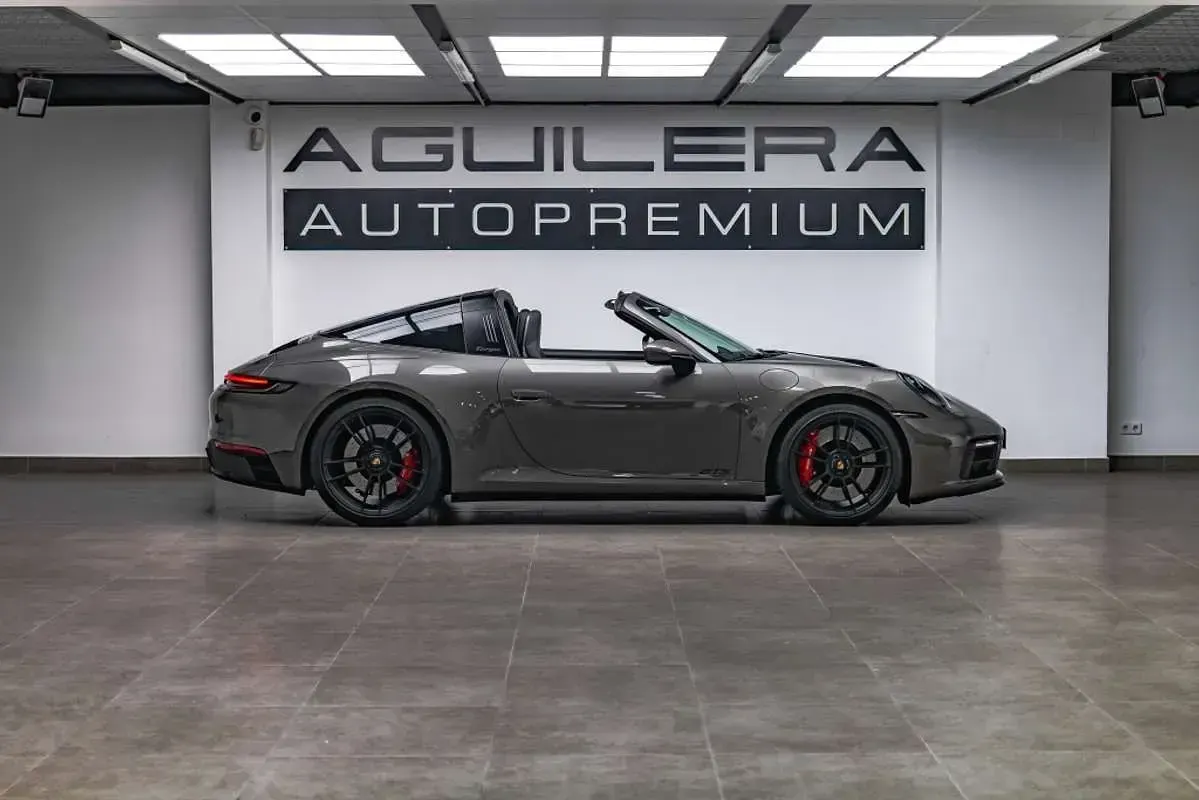Usado Porsche 992 480 CV (353 kW) 2023 Gris Coupe