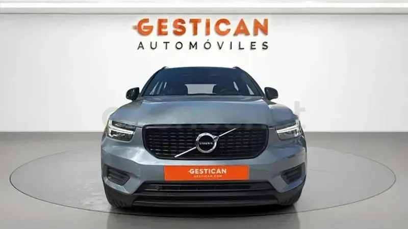 Usado Volvo XC40 R-Design 262 CV (192 kW) 2022 Azul SUV