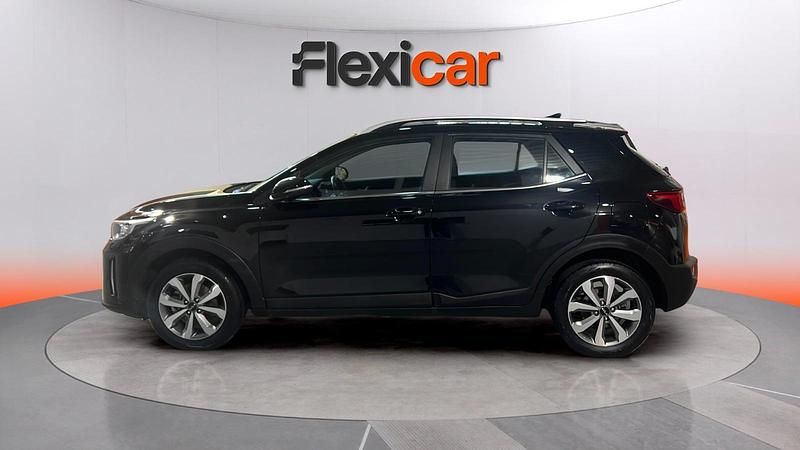Usado Kia Stonic 84 CV (61 kW) 2023 Negro SUV