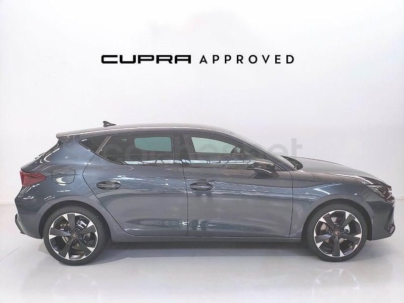 Usado Cupra Leon 150 CV (110 kW) 2024 Gris / plata Berlina