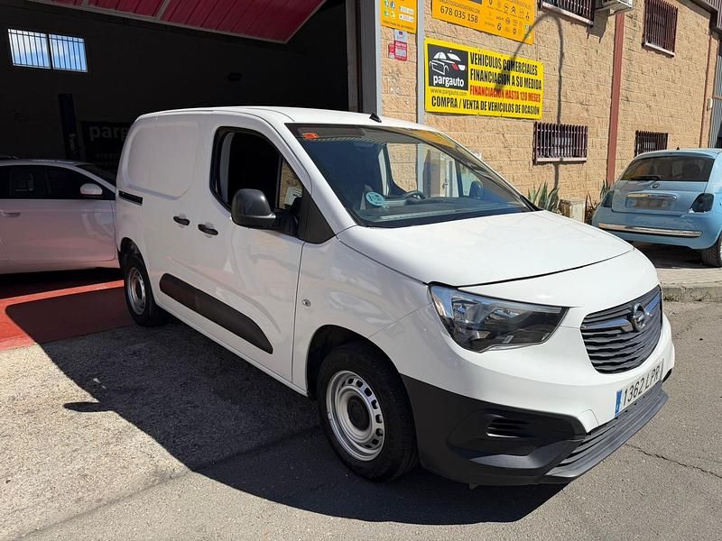 Usado Opel Combo 102 HP (75 kW) 2021 Branco Monovolume