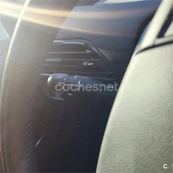 Usado Citroën C4 Picasso Live 130 CV (95 kW) 2015 Blanco Monovolumen