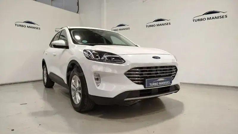 Usado Ford Kuga Titanium 120 CV (88 kW) 2023 Blanco SUV