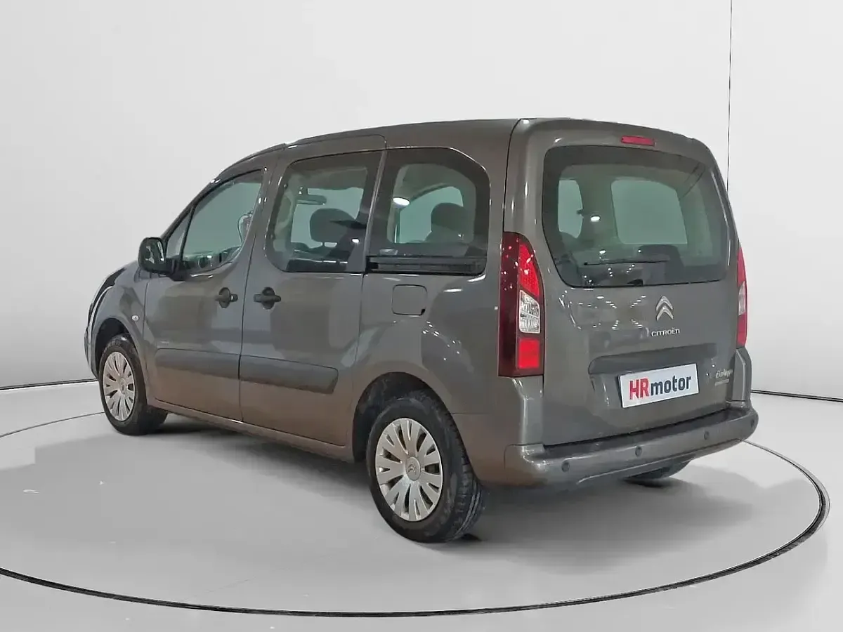 Usado Citroën Berlingo Feel 110 CV (80 kW) 2017 Marrón Monovolumen