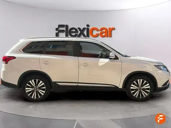 Usado Mitsubishi Outlander 150 CV (110 kW) 2019 Blanco SUV