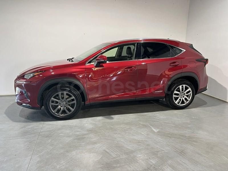 Usado Lexus NX300h Executive Line 197 CV (144 kW) 2018 Rojo SUV