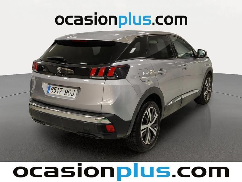 Usado Peugeot 3008 Allure 130 CV (95 kW) 2023 Gris SUV