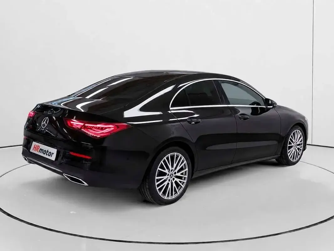 Usado Mercedes CLA200 163 CV (119 kW) 2023 Negro Coupe