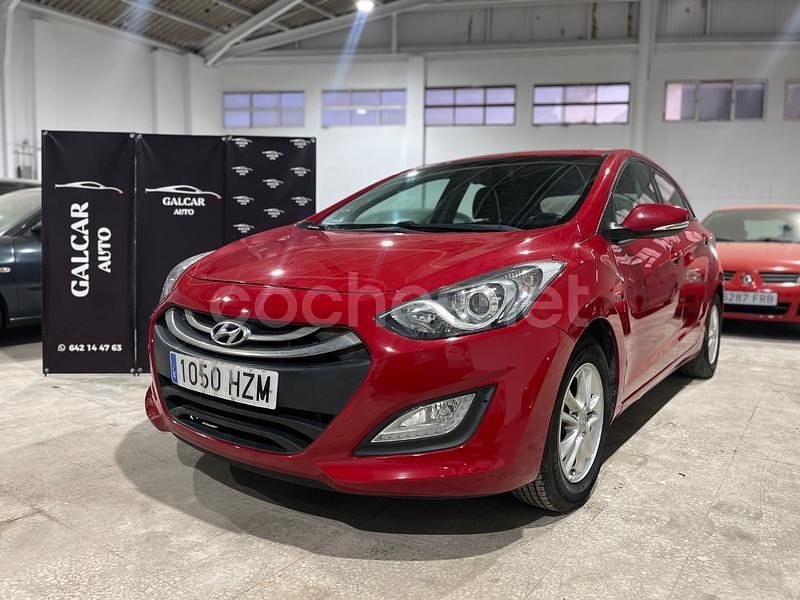 Rojo Usado 2014 Hyundai i30 Sport Berlina | 8690 € (Buen precio) - Imagen 1/4