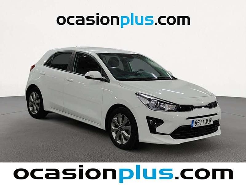 Usado Kia Rio 101 CV (74 kW) 2023 Blanco Utilitario