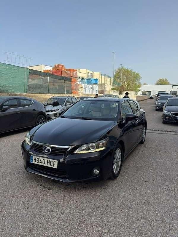 Usado Lexus CT200h 136 CV (100 kW) 2011 Negro Utilitario