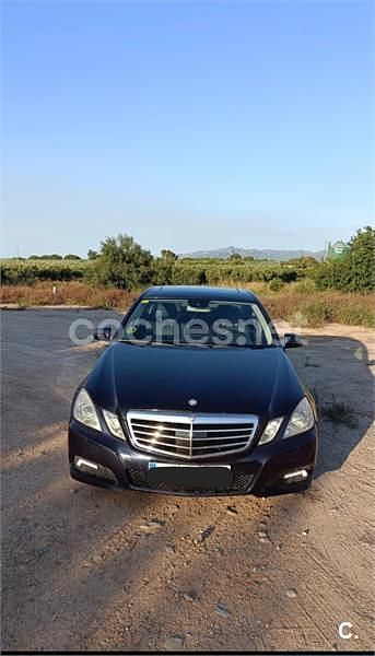 Usado Mercedes E220 Elegance 170 CV (125 kW) 2010 Azul Berlina