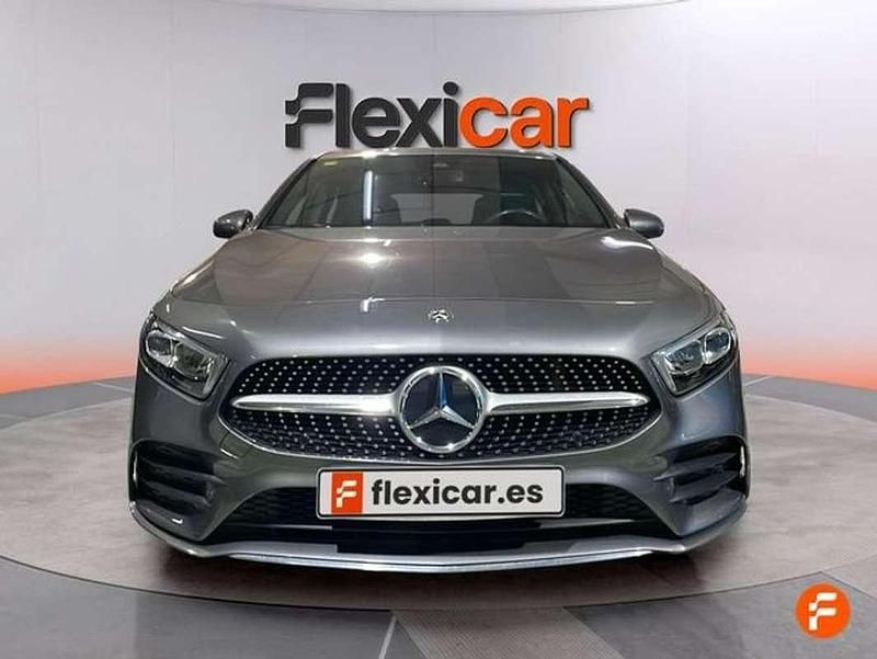 Usado Mercedes A180 136 CV (100 kW) 2020 Gris Utilitario