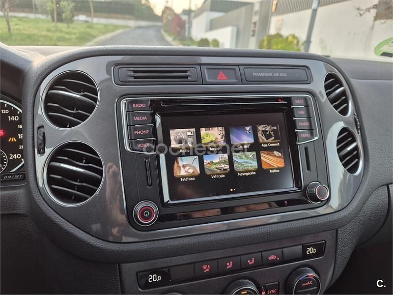 Usado VW Tiguan Sportline 150 CV (110 kW) 2015 Gris / plata SUV